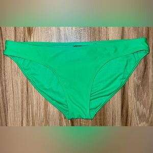 Never Worn 𝑶𝒍𝒅 𝑵𝒂𝒗𝒚 𝑚𝑜𝑑𝑒𝑟𝑎𝑡𝑒 𝑏𝑎𝑐𝑘 𝙱𝚒𝚔𝚒𝚗𝚒 𝙱𝚘𝚝𝚝𝚘𝚖